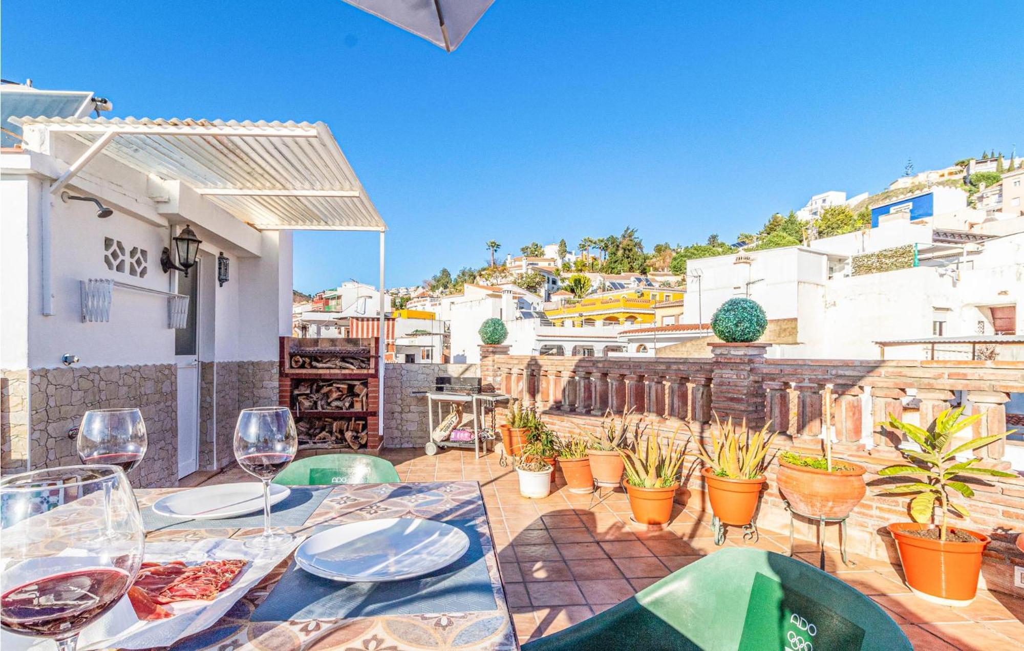 Stunning In Mlaga With 2 Bedrooms And Wifi Casa vacanze *